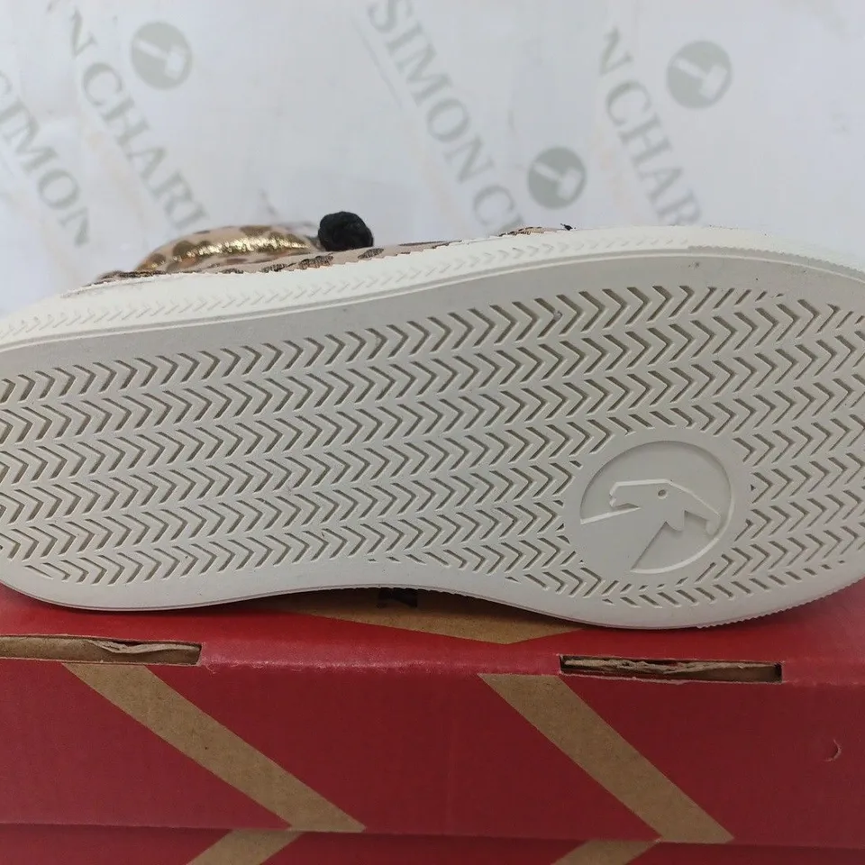 BOXED PAIR OF BILLY FOOTWEAR BILLY CLASSIC LACE HIGHS IN LEOPARD SHIMMER (KIDS UK 10M)