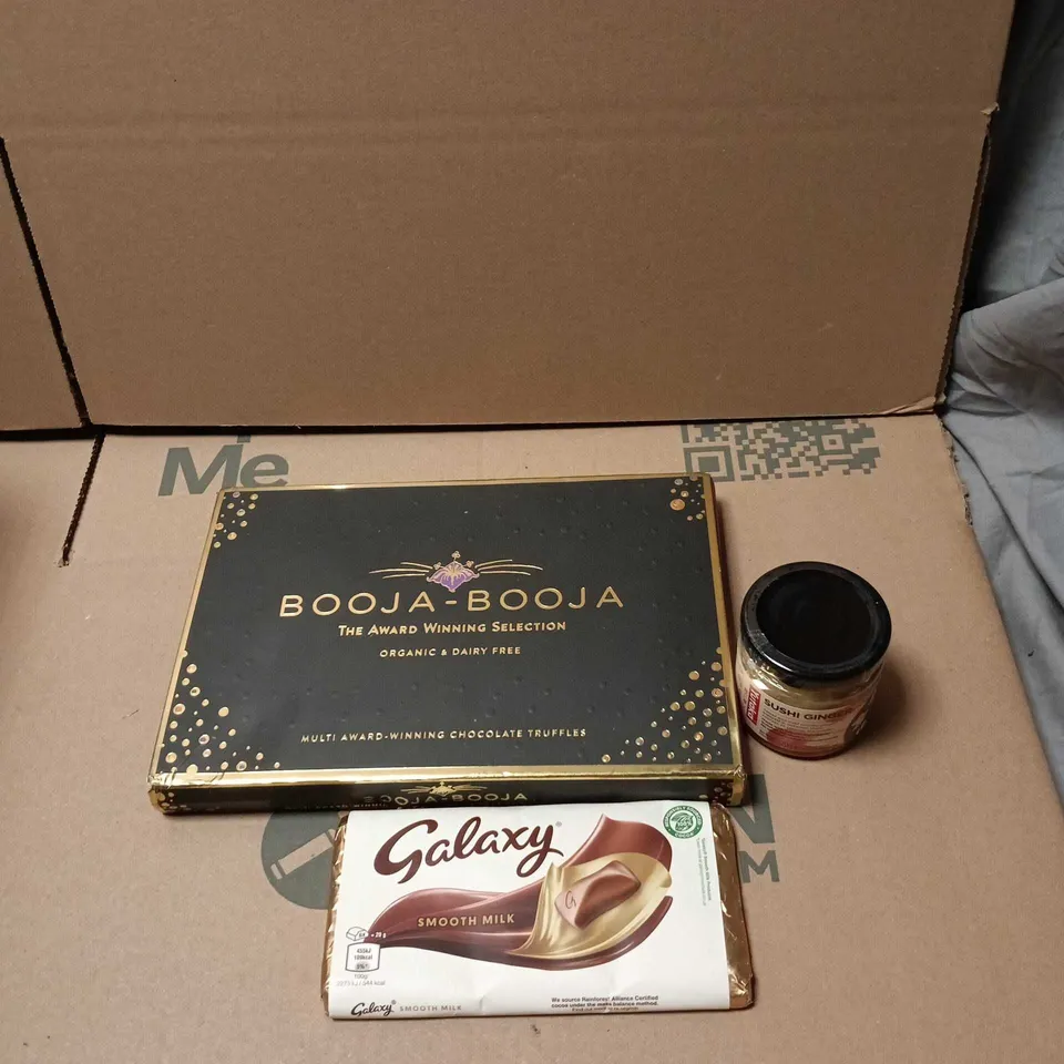 APPROXIMATELY 12 ASSORTED FOOD AND DRINK ITEMS TO INCLUDE BOOJA BOOJA SELECTION, GALAXY, SUSHI GINGER ETC