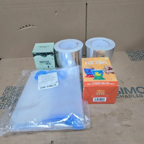TOTE OF APPROXIMATELY 15 ASSORTED HOUSEHOLD ITEMS TO INCLUDE MATCHA FUEL LATTE MUG, TAPE, EGG CUPS, VACUUM PACK BAGS ETC