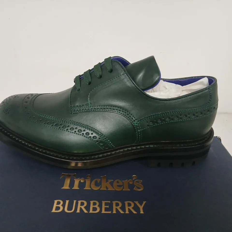 TRICKER'S BURBERRY GREEN LEATHER DERBY BROGUES – UK 9 (VINE)