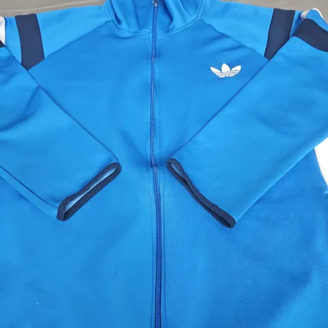 ADIDAS ORIGINAL FULL ZIP HOODLESS JACKET - SIZE XXL