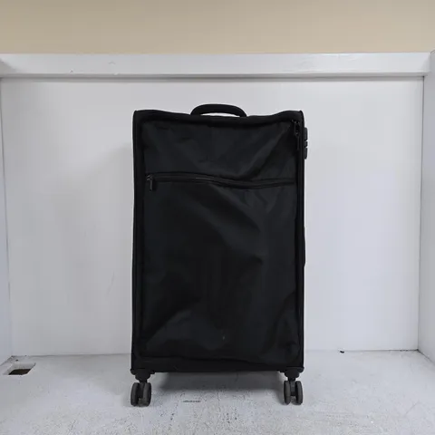 IT LUGGAGE BLACK SUITCASE ON WHEELS