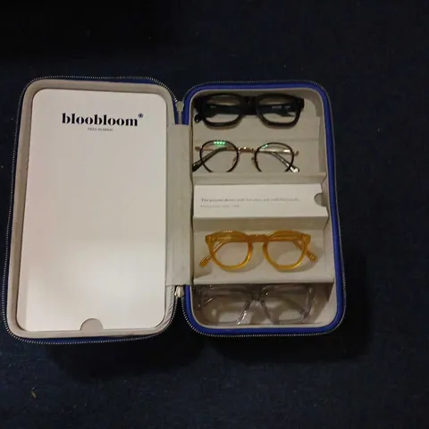 BLOOBLOOM EYEWEAR CASE WITH FOUR GLASSES – BLUE CASE