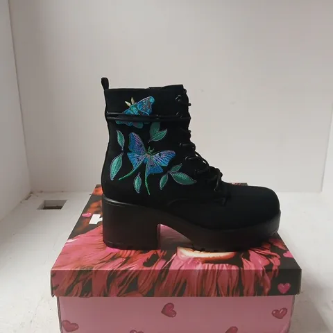 KOI BUTTERFLY DUNE SUEDE PLATFORM MILITARY BOOTS UK 8