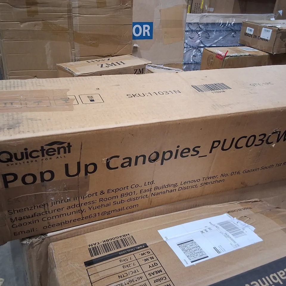 BOXED QUICTENT POP UP CANOPIES