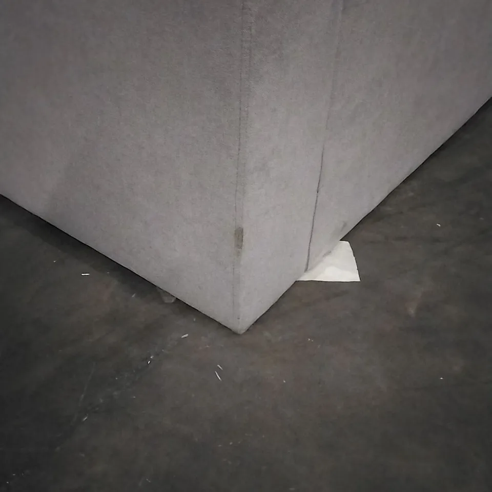 QUALITY DESIGNER SEVILLE 2 SEATER SOFA (1 LEG MISSING)