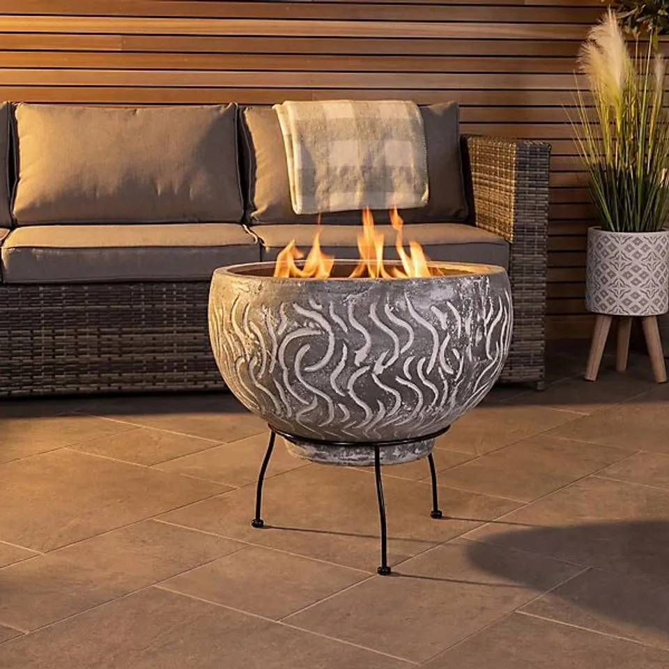 BOXED SNUG TOLEDO CLAY BBQ FIREPIT WITH GRILL (1 BOX)