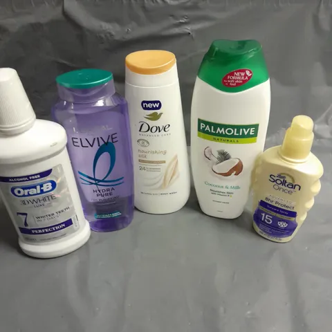 APPROXIMATELY 20 ASSORTED HEALTH & BEAUTY PRODUCTS TO INCLUDE ORAL-B MOUTHWASH, DOVE BODY WASH AND SOLTAN ONCE SUN SCREEN
