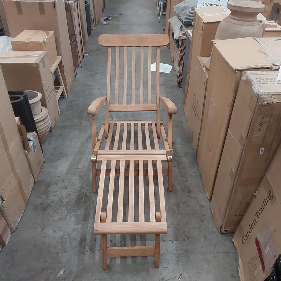 BOXED DESIGNER WOODEN FOLDING SUN LOUNGER (1 BOX)