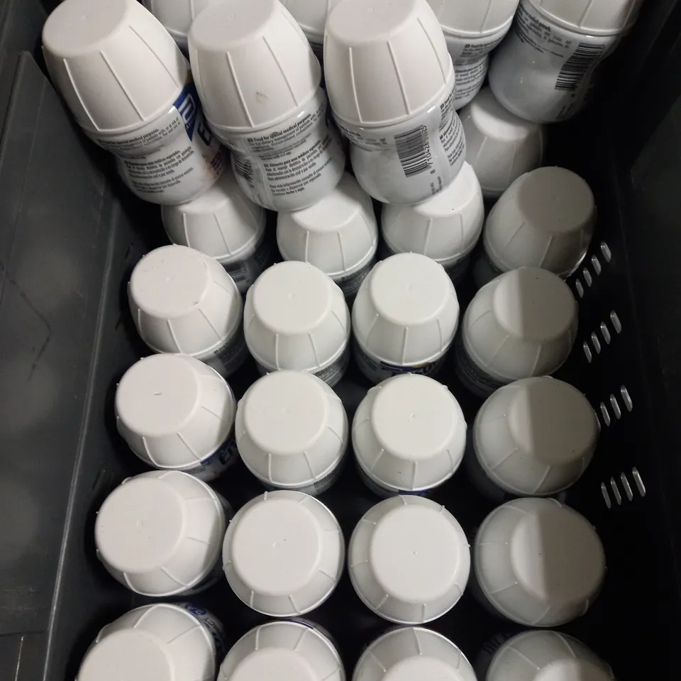 APPROXIMATELY 30 ENSURE COMPACT NUTRITION DRINKS IN STRAWBERRY 125ML