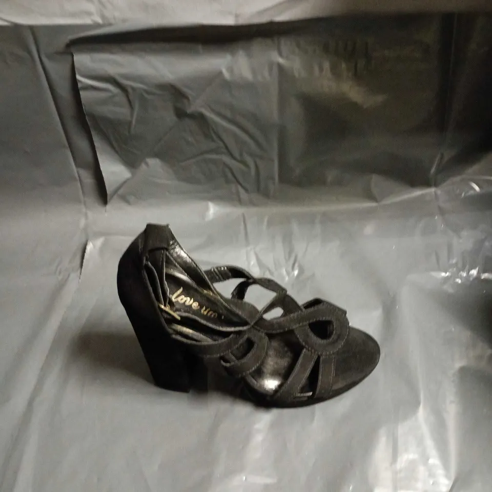 LOVE YOUR SOLE BLACK STRAPPY HEELED SANDALS – WOMEN'S - SIZE UK 3 