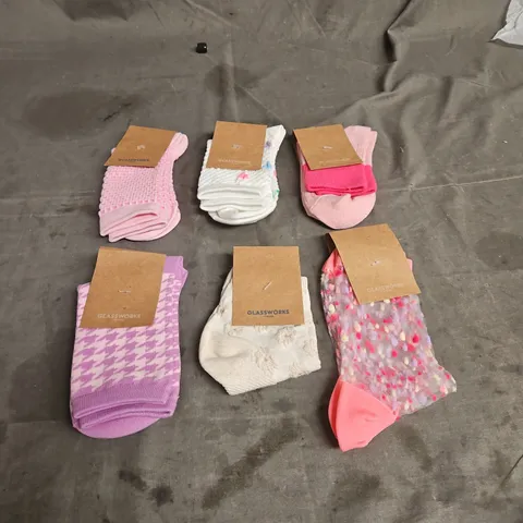 GLASSWORKS X6 ASSORTED PAIRS OF SOCKS ONE SIZE
