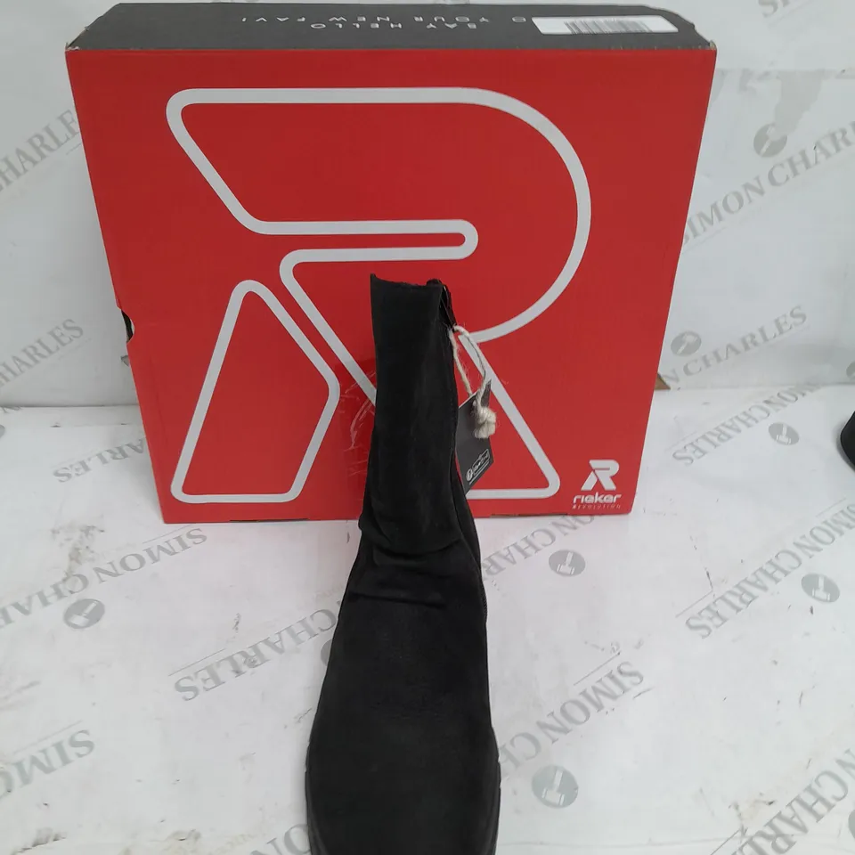 BOXED RIEKER BLACK FLEECE BOOTS SIZE 6.5
