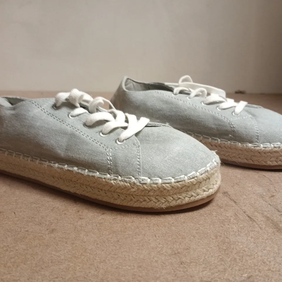 BOXED PAIR OF MANGO SHOES IN PALE BLUE SIZE EU 34