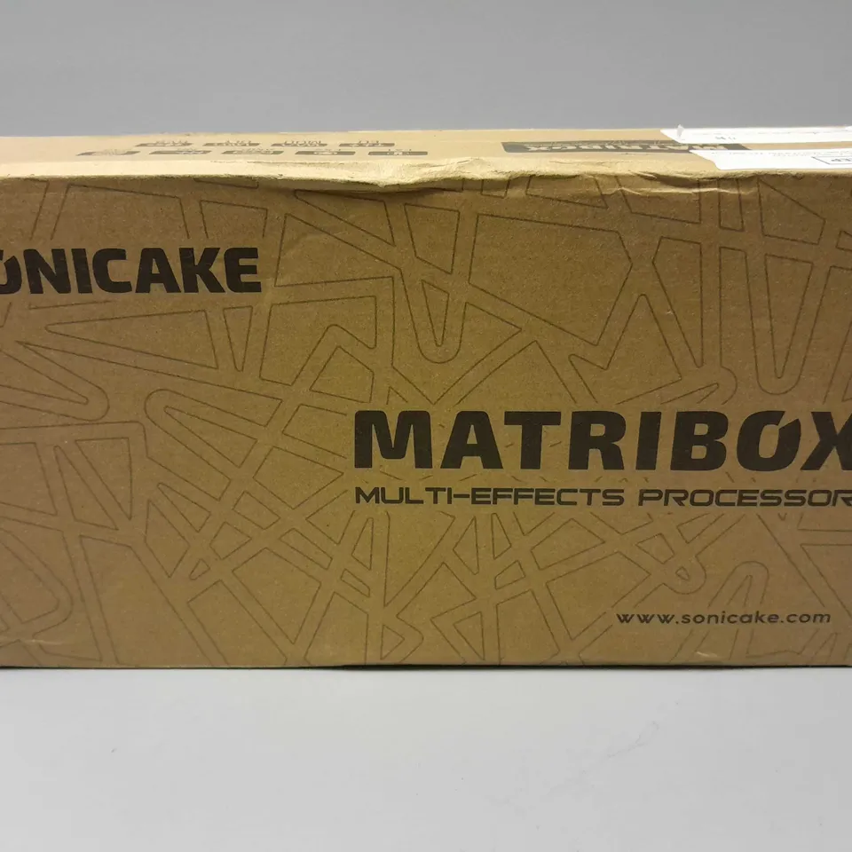 BOXED SONICAKE MATRIBOX MULTI-EFFECTS PROCESSOR