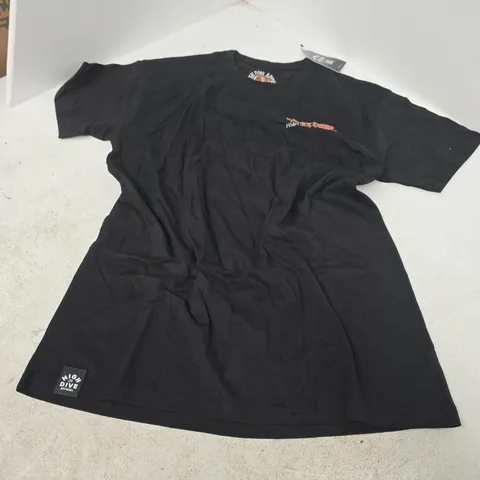 HIGH DIVE APPAREL T‑SHIRT – BLACK, LARGE (EVERYTHING IS F*CKED)