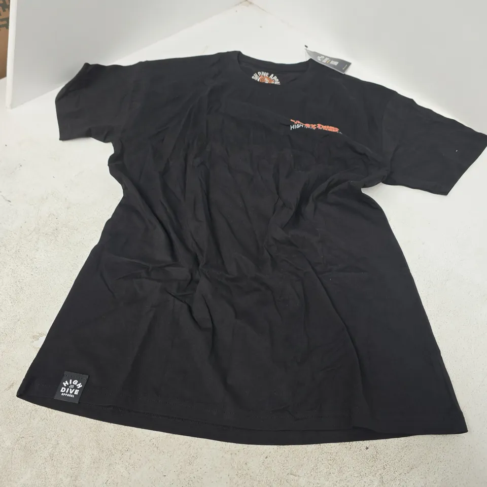 HIGH DIVE APPAREL T‑SHIRT – BLACK, LARGE (EVERYTHING IS F*CKED)