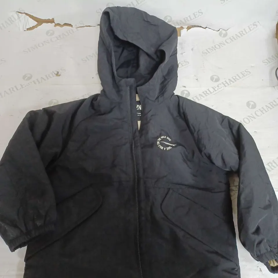 ZARA LIGHTLY PADDED HOODED JACKET IN BLACK - SIZE 6 YEARS