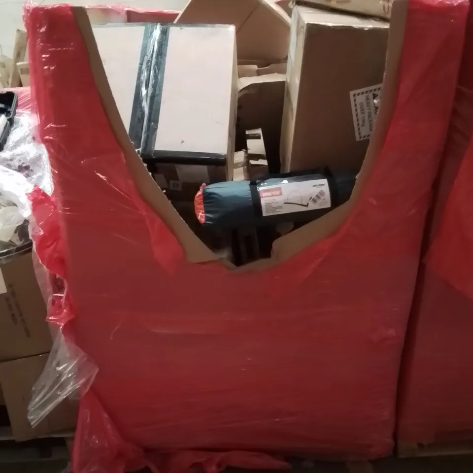 PALLET CONTAINING VARIOUS ASSORTED BOXED HOUSEHOLD ITEMS TO INCLUDE: CREPE MAKER, DOME TENT, TOILET SEATS, CHILDREN'S TRICYCLE AND LOTS MORE UNMARKED BOXED ITEMS 