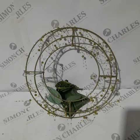 BOXED SARA DAVIES PRE-LIT DECORATIVE BEADED WREATH