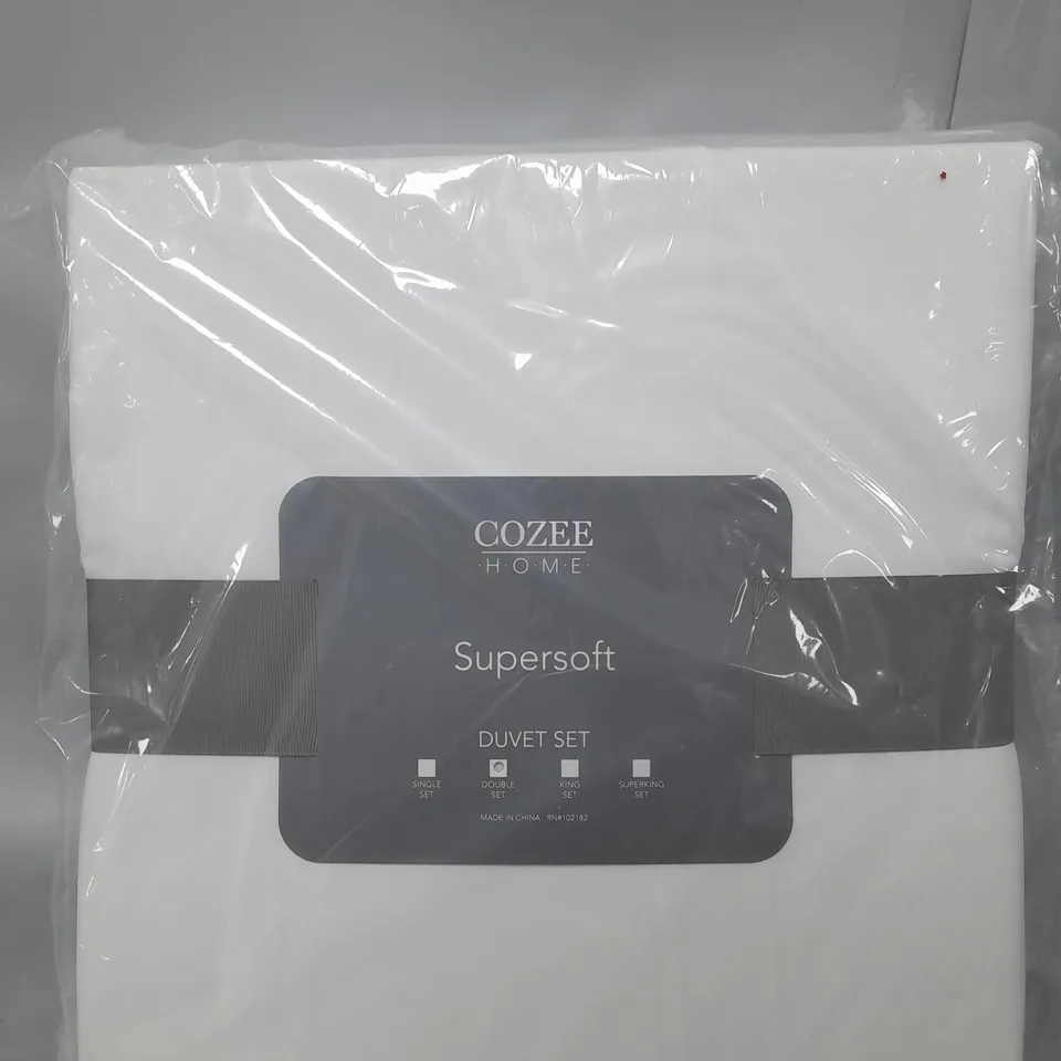 SUPERSOFT BY COZEE HOME 4 PIECE DUVET SET WITH CONTRAST TRIM - DOUBLE
