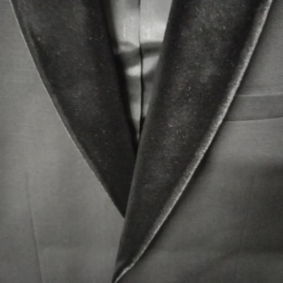MOSES KUSHNER BLACK CONTRAST FABRIC 3-PIECE SUIT - JACKET 58 TROUSERS 58