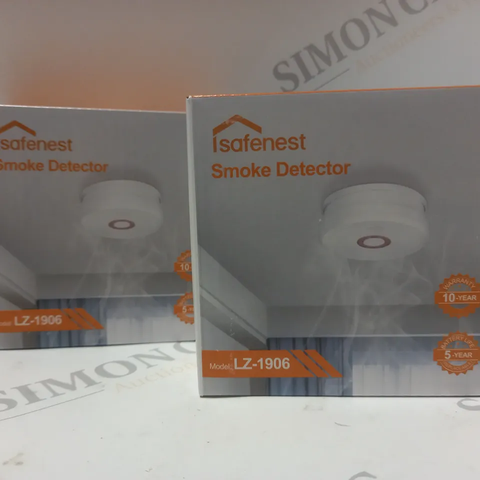 BOX OF 2 SAFENEST SMOKE DETECTORS LZ-1906