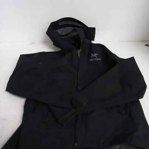 ARC'TERYX MENS JACKET – BLACK, ZIP HOODED SHELL - M