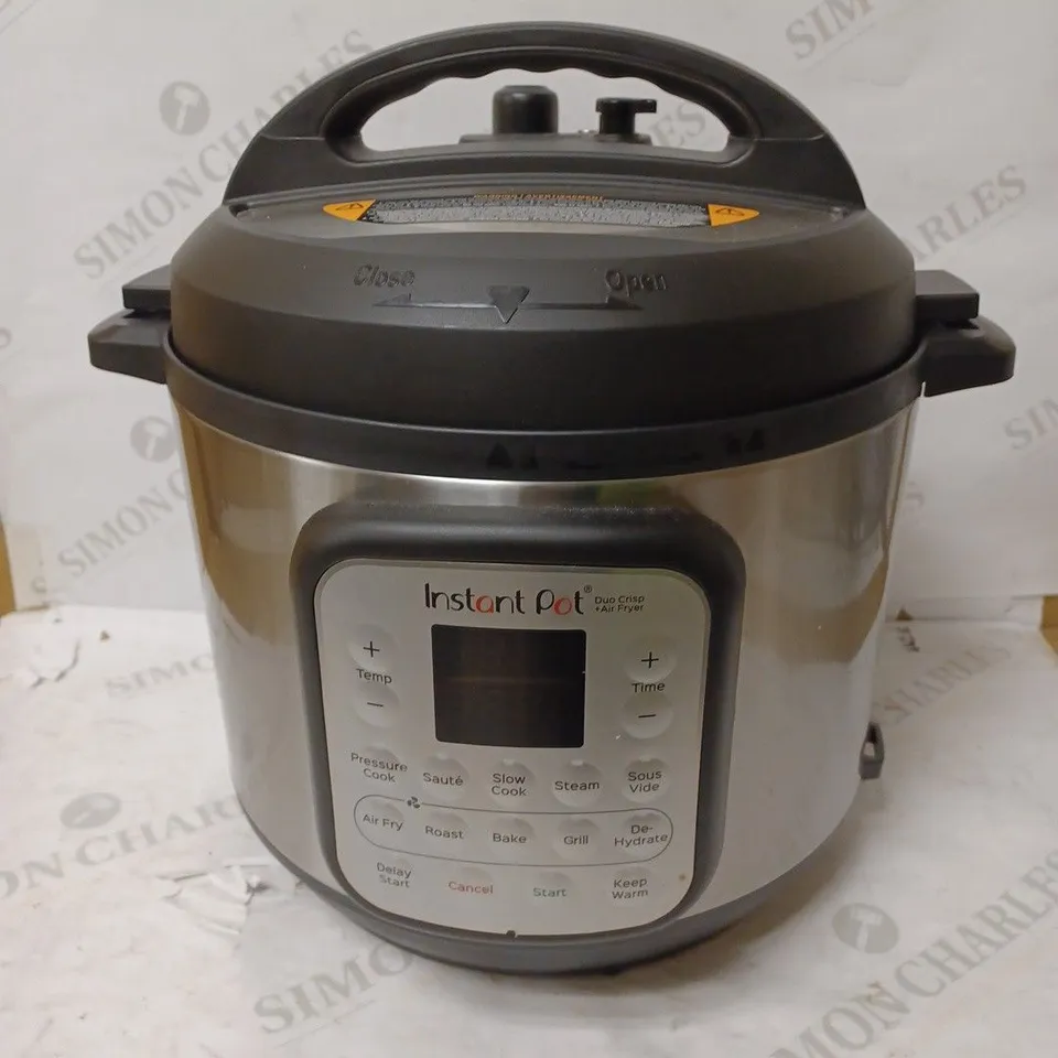INSTANT POT DUO CRISP AIR FRYER MULTICOOKER