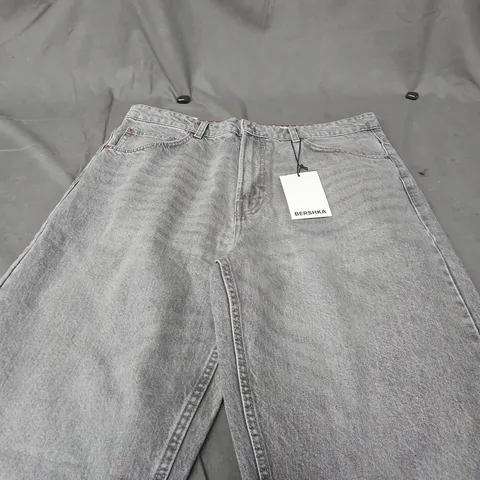 BERSHKA JEANS – LIGHT-WASHED GREY DENIM, UK 34 
