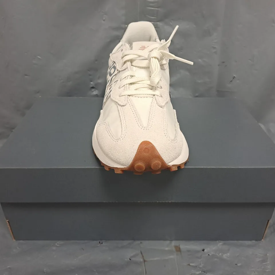 BOXED PAIR OF NEW BALANCE 327 SHOES IN WHITE/ANIMAL PRINT SIZE UK 5