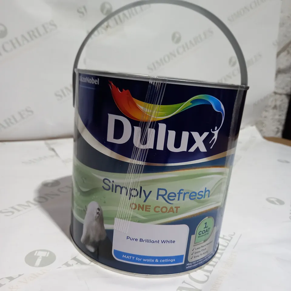 DULUX SIMPLY REFRESH ONE COAT PURE BRILLIANT WHITE MATT EMULSION PAINT 2.5L
