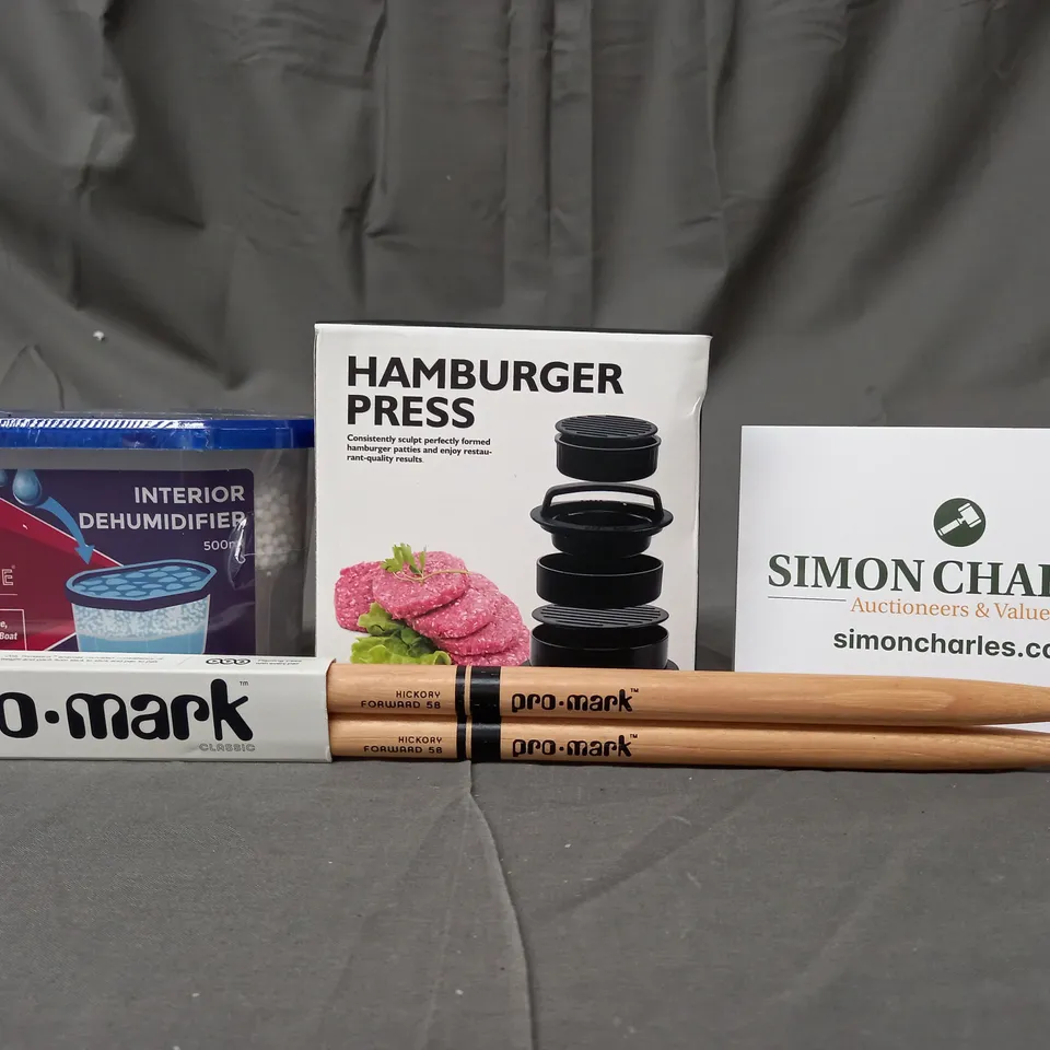 BOX OF APPROXIMATELY 20 ASSORTED HOUSEHOLD ITEMS TO INCLUDE PRO.MARK DRUMSTICKS, HAMBURGER PRESS, INTERIOR DEHUMIDIFIER, ETC