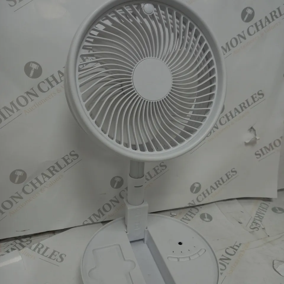 BELL & HOWELL OSCILLATING FOLDING RECHARGEABLE FAN, WHITE