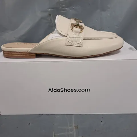 BOXED PAIR OF ALDO OPEN BACK SLIP-ON LOAFERS IN CREAM W. GOLD EFFECT DETAIL SIZE UK 4