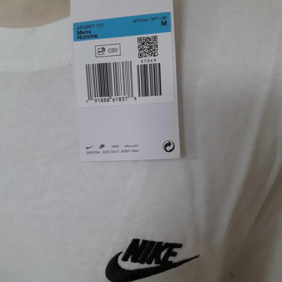 NIKE MENS WHITE T-SHIRT - M