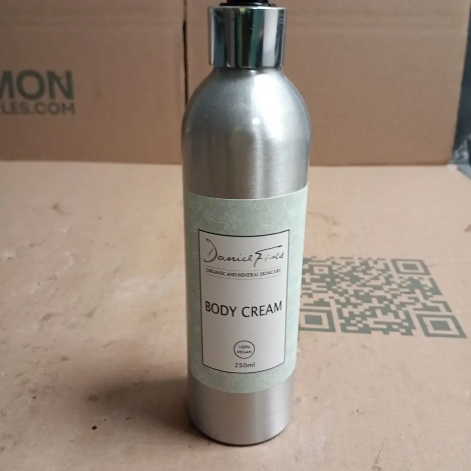 DANIEL FIELD ORGANIC & MINERAL SKINCARE BODY CREAM – 250ML