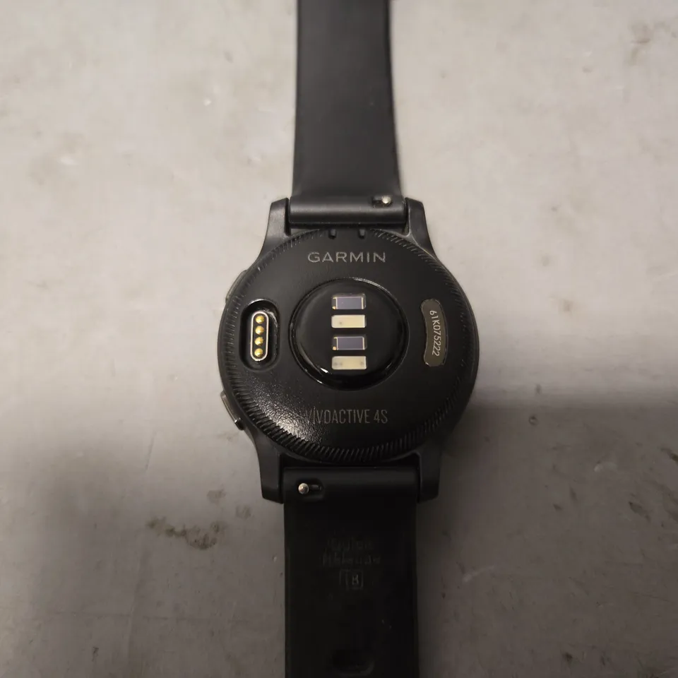 GARMIN VIVOACTIVE 4S SMART WATCH IN BLACK 