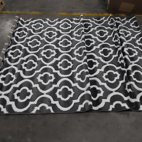 MODERN TRENDZ RUG - GREY // SIZE: 160 X 220cm
