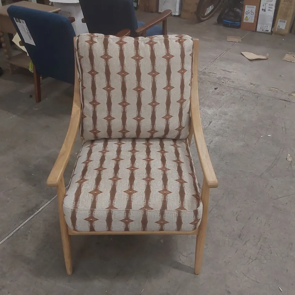RELIANT ARMCHAIR INDRA STRIPE 630X815X900MM