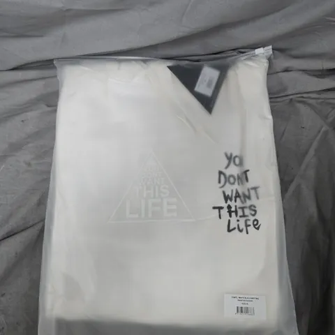 APPROXIMATELY 12 YOU DONT WANT THIS LIFE BRANDED HOODIES IN WHITE - XL