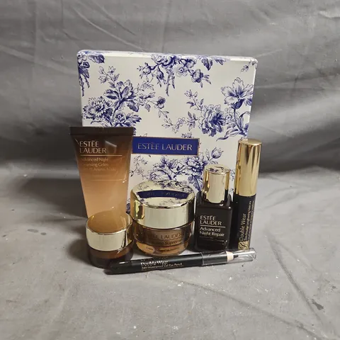 ESTΓE LAUDER 6PCE COSMETICS SET β SKINCARE & MAKEUP (BOXED)