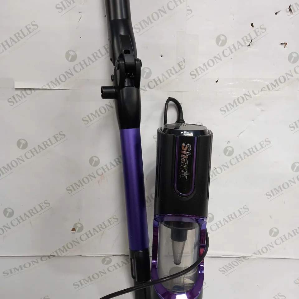 SHARK CORDED DUOCLEAN VACUUM CLEANER 