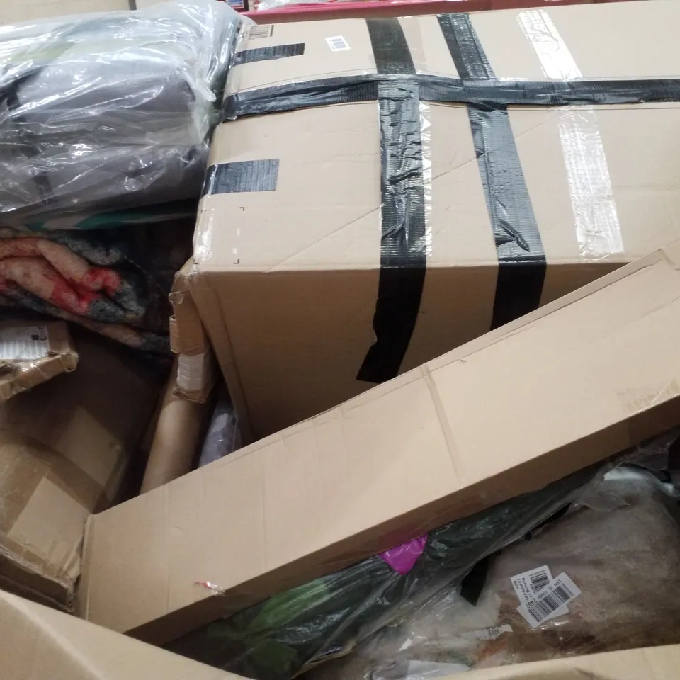 PALLET CONTAINING ASSORTED PRODUCTS INCLUDING BED RAIL, LED/LCD MONITOR, PREMIUM CARPET GRIPPER, BEACH POP UP TENT & FRYER BASKETS