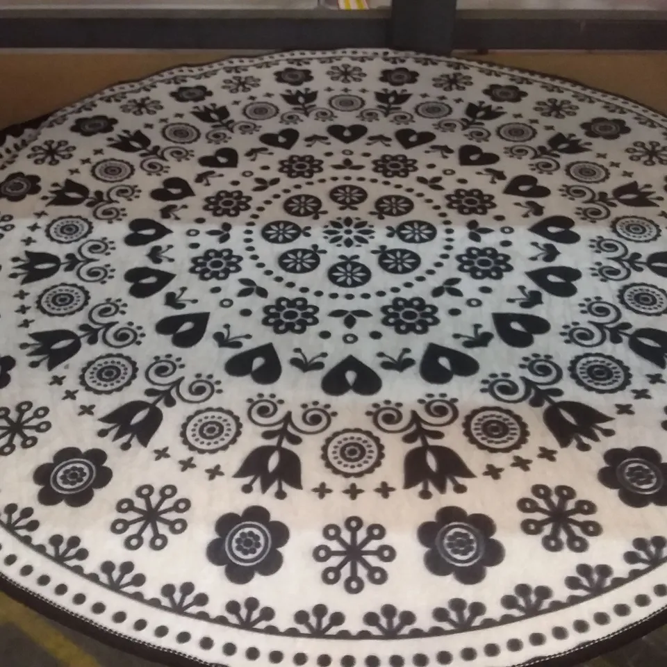 CHILAI HOME VENICE BLACK AND WHITE PRINT BATHMAT 