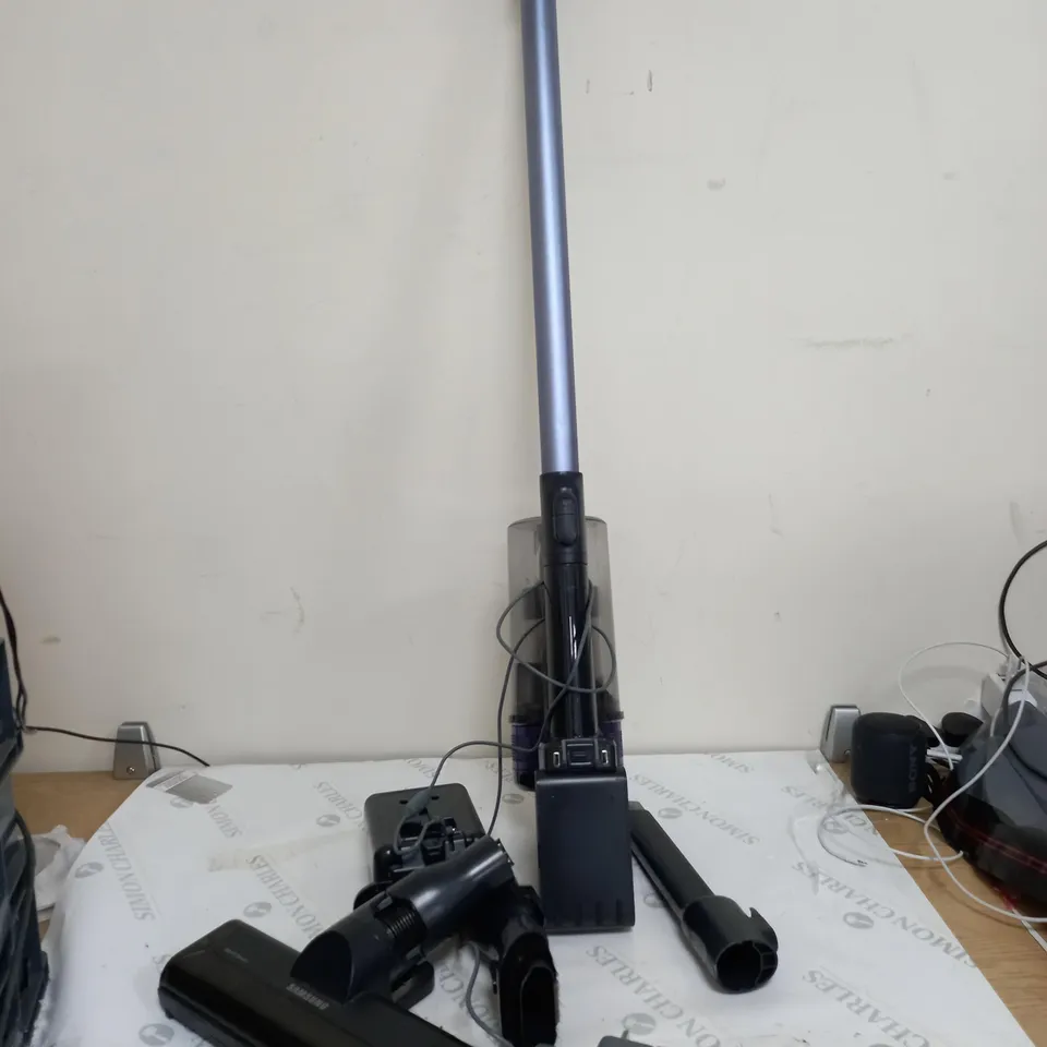 SAMSUNG JET™ 60 TURBO CORDLESS VACUUM CLEANER