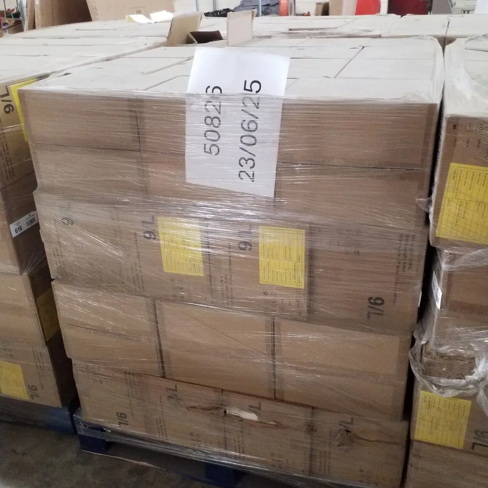 PALLET CONTAINING APPROXIMATELY 600 INTCO VINYL GLOVES 100PK LARGE