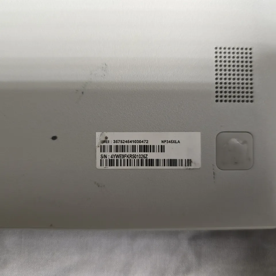SAMSUNG NP345XLA LAPTOP – SILVER