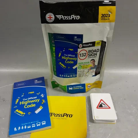 PASSPRO UK DRIVING TEST & THEORY LEARNING GUIDE