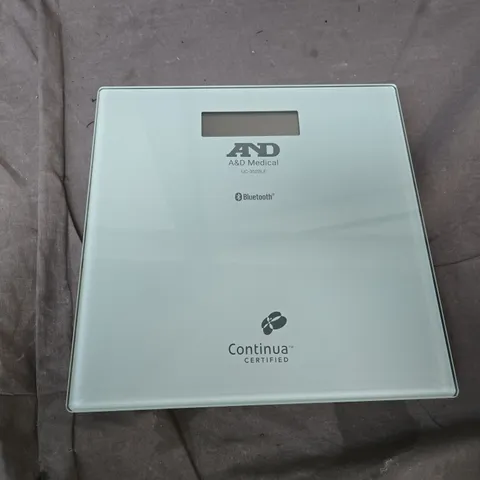 A&D MEDICAL UC-352BLE PRECISION HEALTH SCALE WITH BLUETOOTH